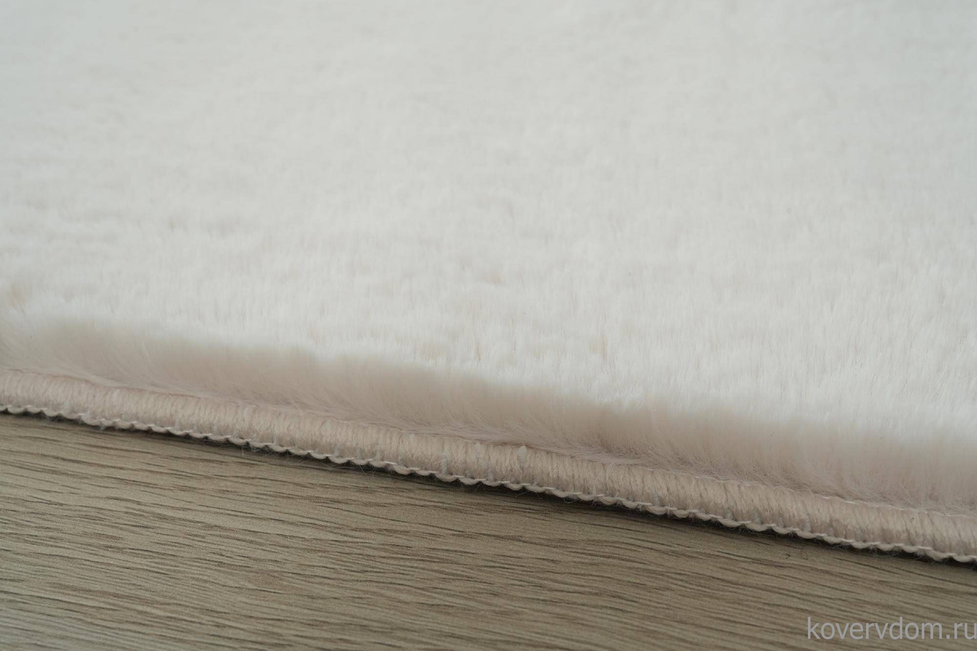 Ковер из искусственного меха RABBIT PX2000 L.BEIGE Ковер из искусственного меха RABBIT PX2000 L.BEIGE